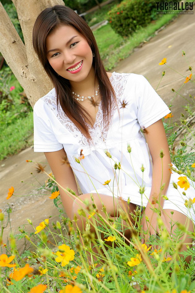 linda-pongsai-01-b001.jpg
