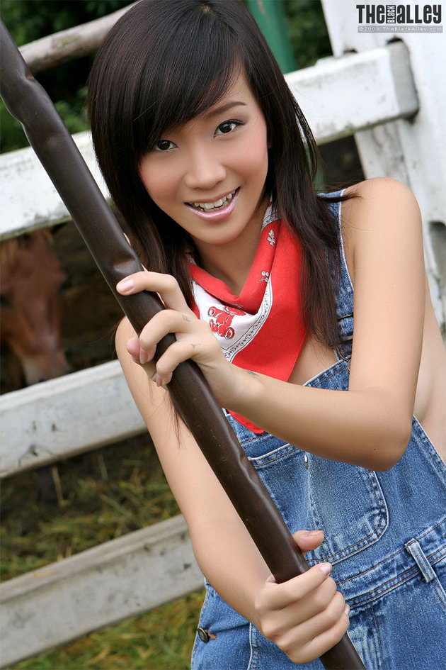 lolita-cheng-03-b001.jpg